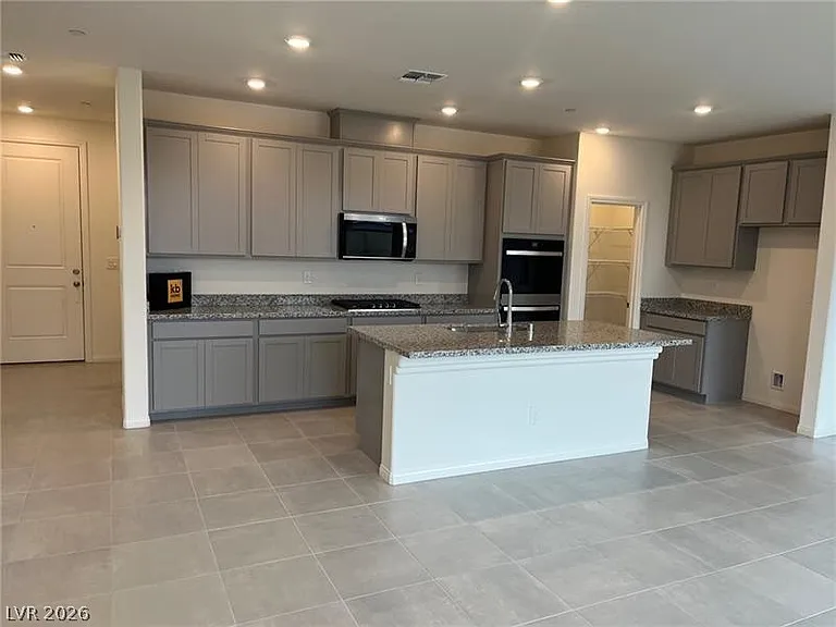 1550 Rock Kestrel St — Photo 5