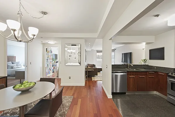 Sold by Nest Seekers International | media 15