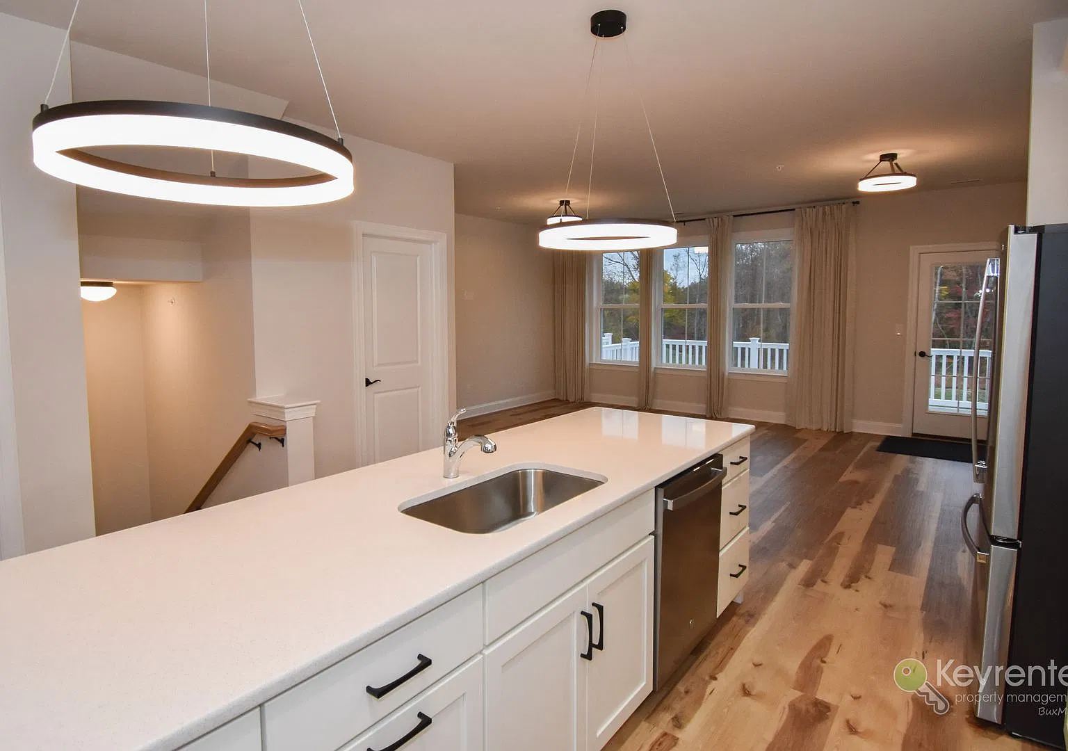 4 Bed, 3.5 Bath Townhome in Avondale Walk — Photo 2