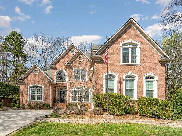 4828 Beth Ln, Harrisburg, NC 28075