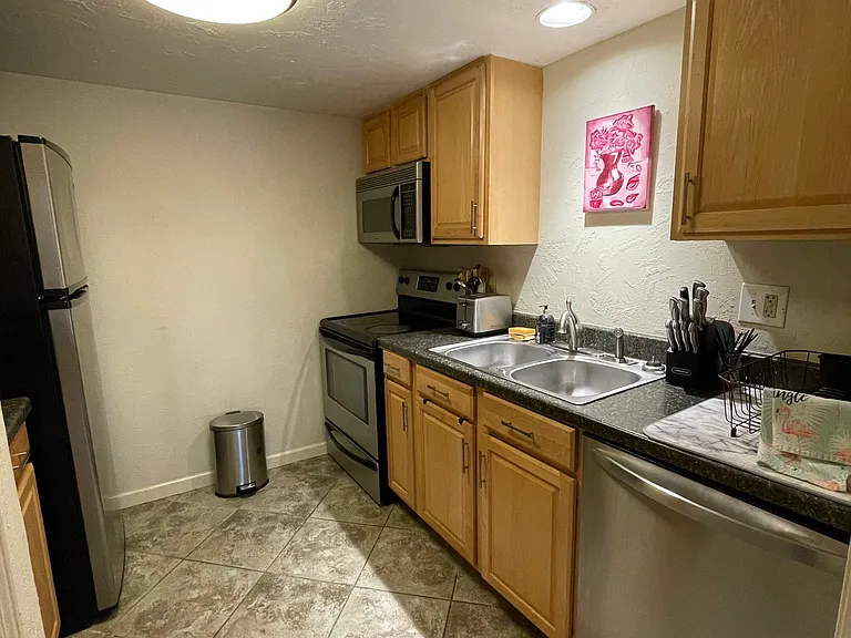 732 Cherokee St #208 — Photo 5