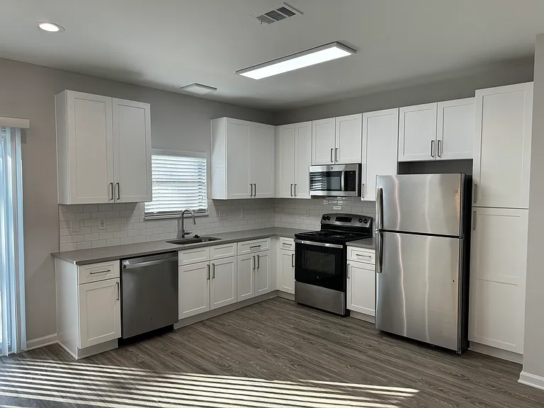 126 Le Club Dr — Photo 1