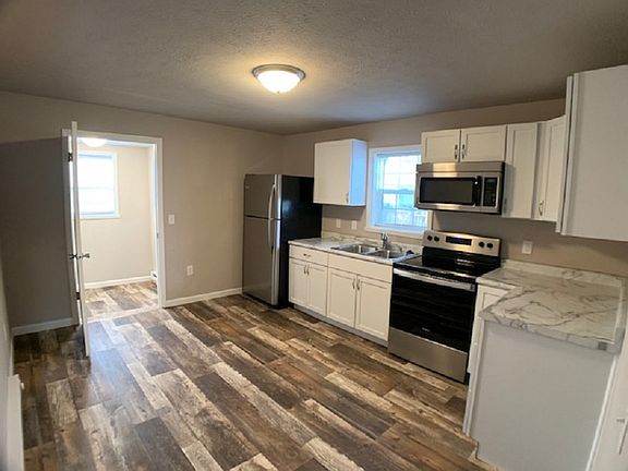 5th image of 2319 W Cumberland St