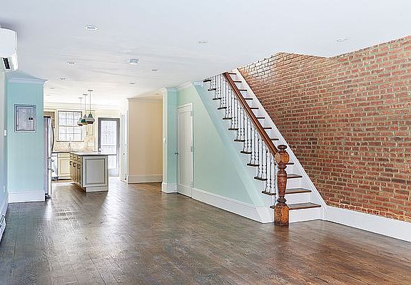 3rd image of 266 W 136th St APT 1