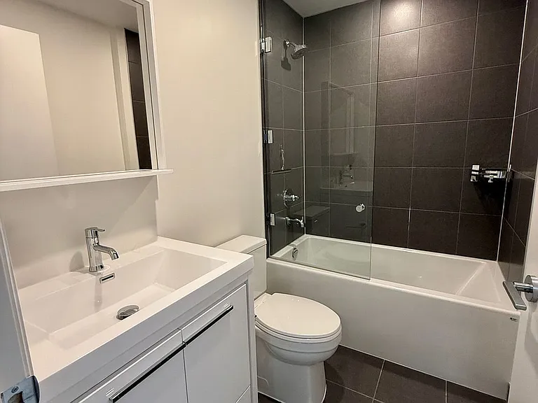 212 King William St #603 — Photo 16