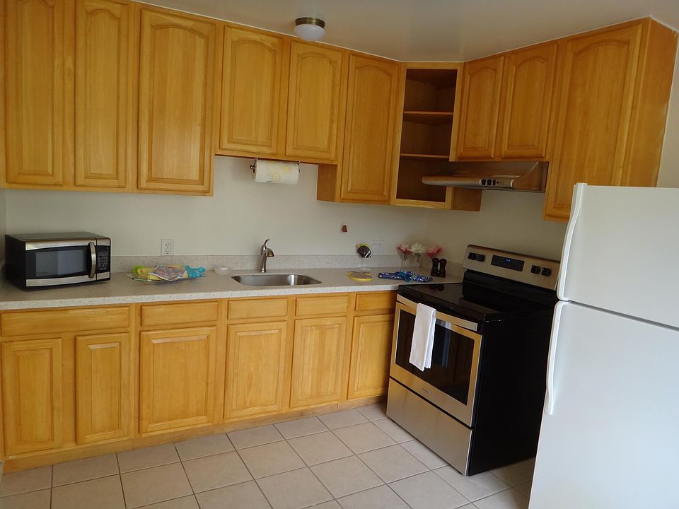 1st image of 4921 California St