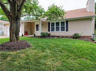 6 Red Oaks Dr, Saint Peters, MO 63376