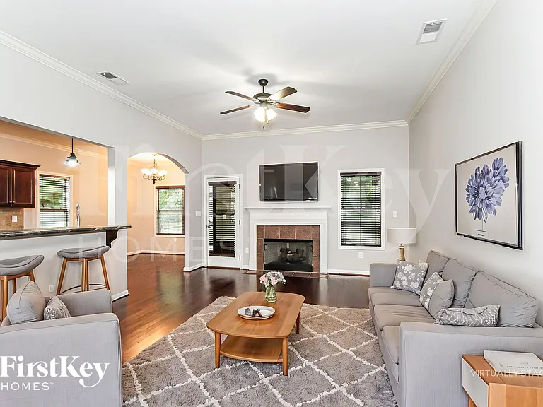 2067 Kerry Cir — Photo 3