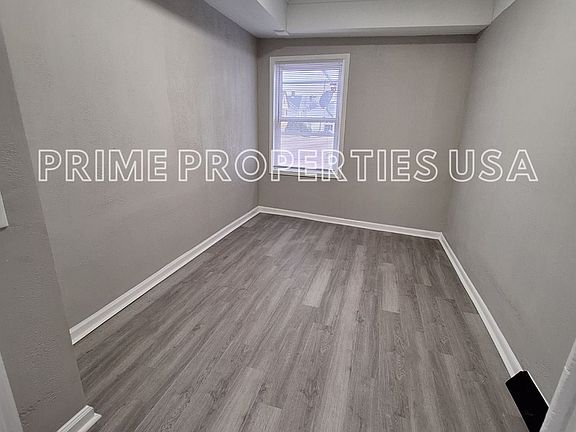3rd image of 627 E 2nd Ave Floor 1