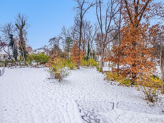 4th image of 343 Barnett Dr