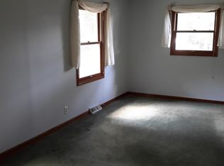 8921 Norman Dr, Jenison, MI 49428