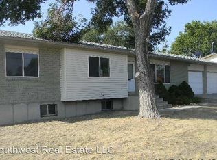 810 Bridger Dr, Green River, WY 82935