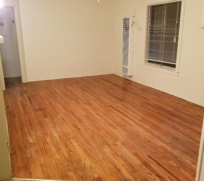 1st image of 1896 Branstetter Ln