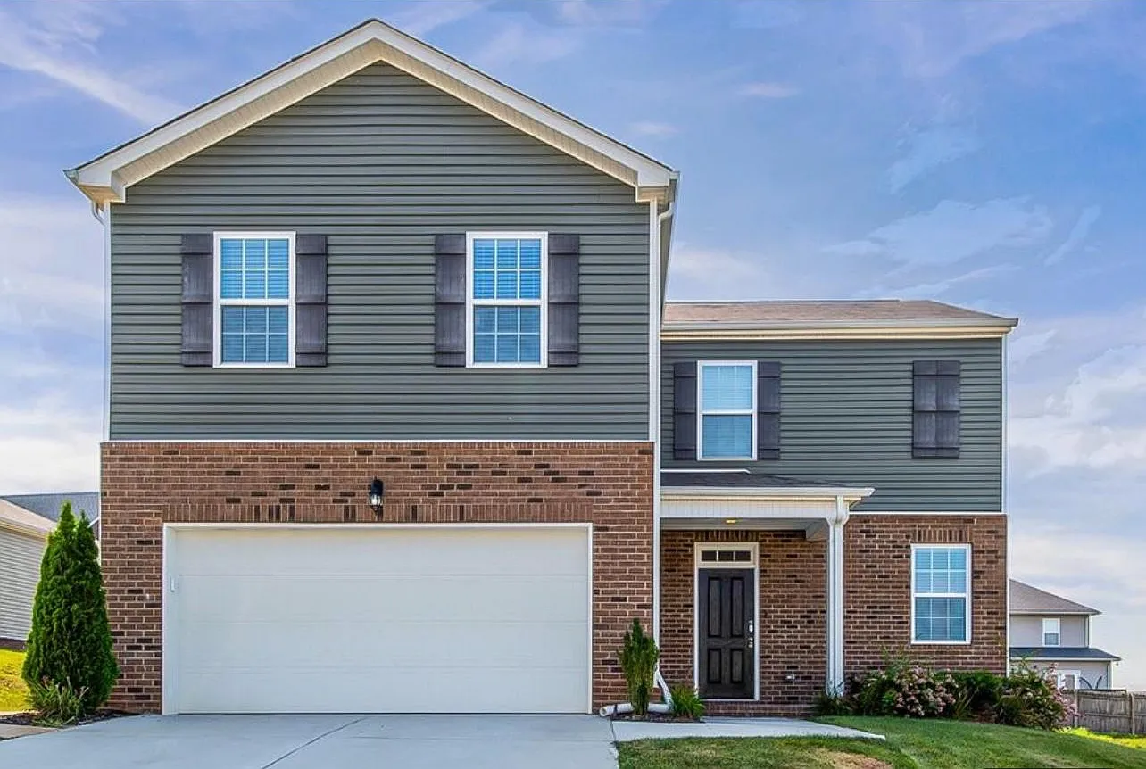 208 Autumn Terrace Ln — Photo 2