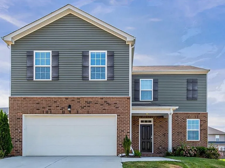 208 Autumn Terrace Ln — Photo 2