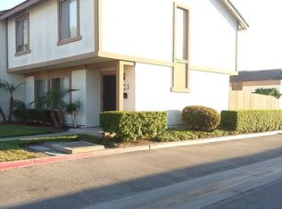330A Carriage Dr #18, Santa Ana, CA 92707