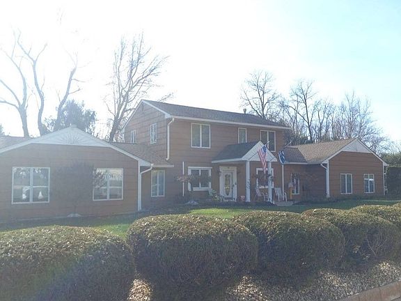 2nd image of 12 Silvers Rd