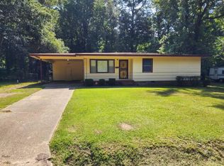 3214 Charleston Dr, Jackson, MS 39212