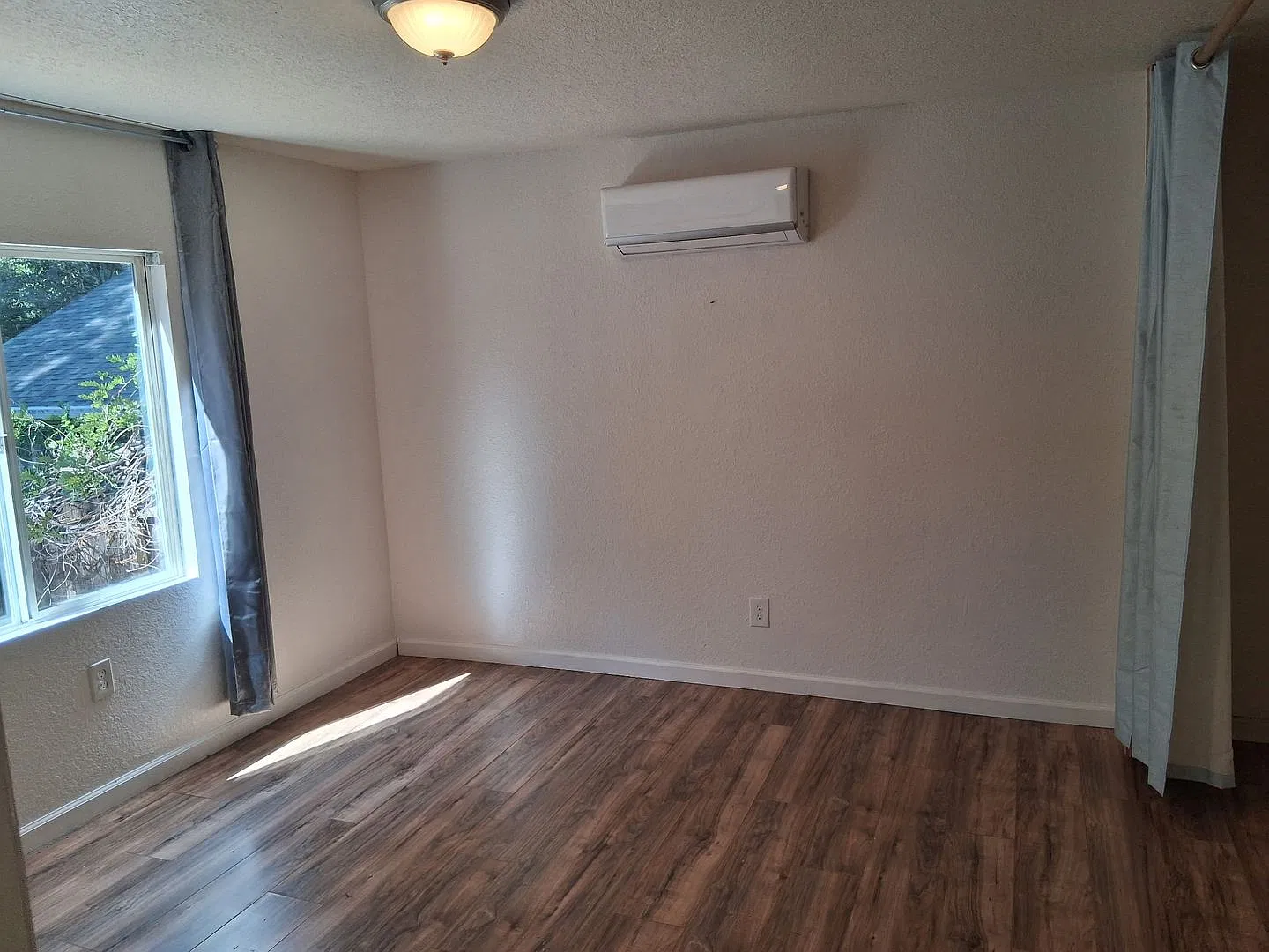 14436 Carnegie Rd — Photo 3