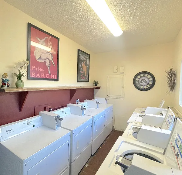 2121 Placentia Ave #G — Photo 23