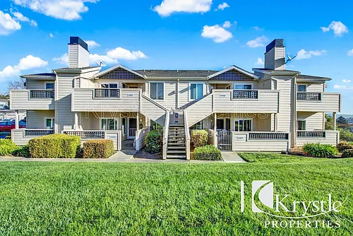 1201 Glen Cove Pkwy Photo 1