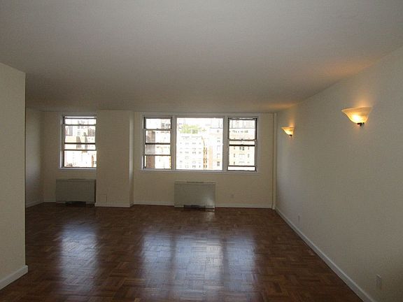 4th image of 245 E 19th St APT 17P