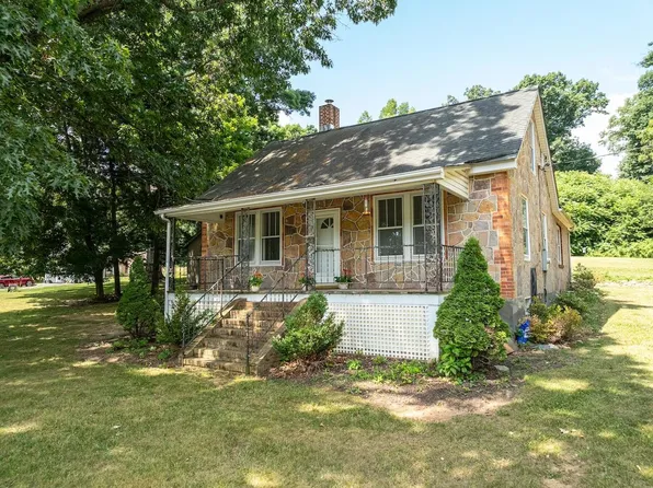 755 Old White Hill Rd, Stuarts Draft, VA 24477