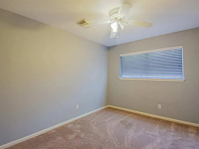 9710 Springmont Dr — Photo 9