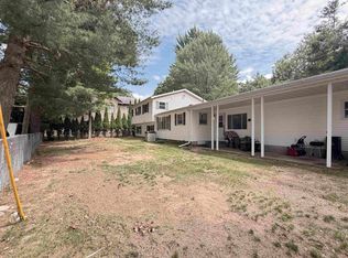 127 E Shadow Lake Rd, Prudenville, MI 48651