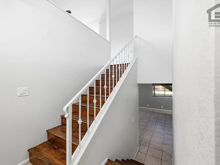 7202 W Corrine Dr — Photo 30