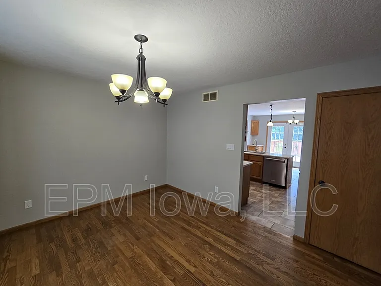 4710 Donald Dr — Photo 10