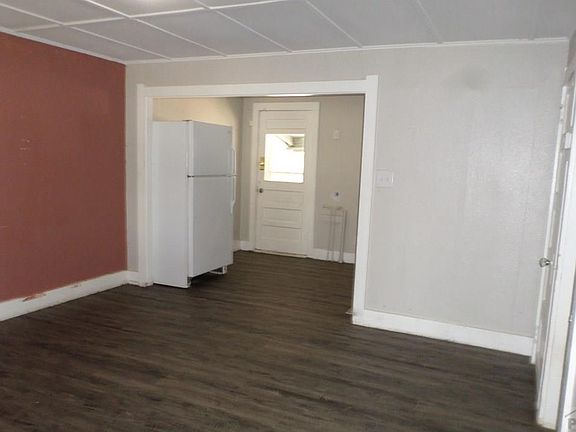5th image of 1516 E 10th St