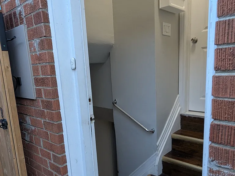 16 Melody Rd #BASEMENT — Photo 2