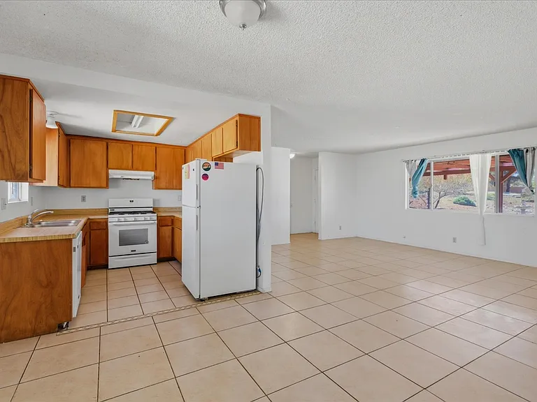 7273 Sunny Vista Rd — Photo 15