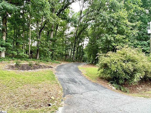 5th image of 108 Pale Moon Dr