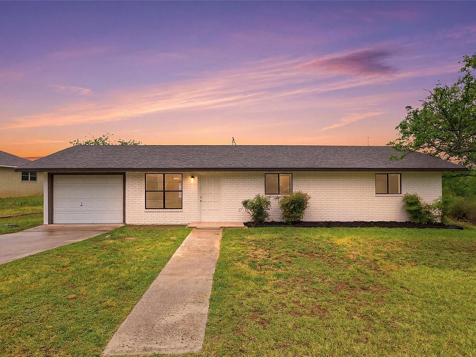 1st image of 1841 Twin Oaks