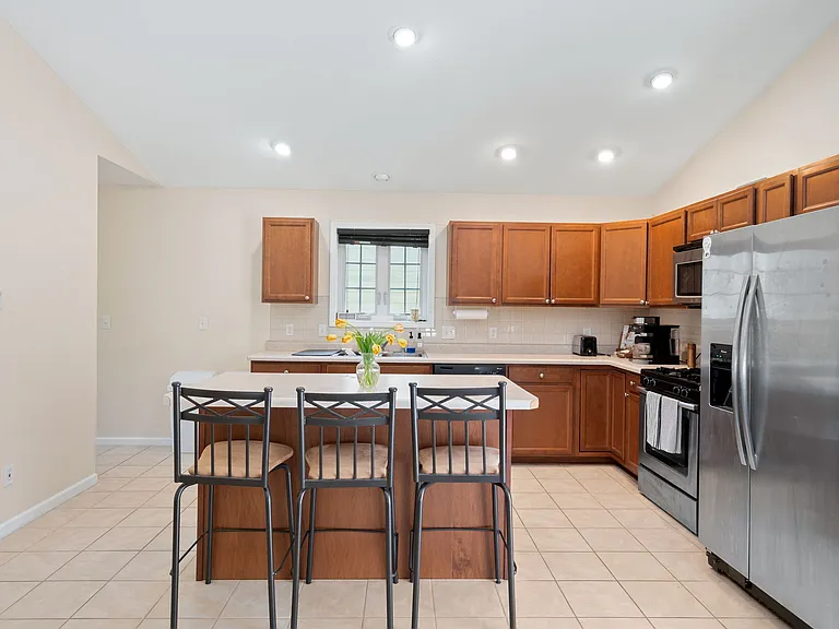 1223 Edith Ave NE — Photo 11