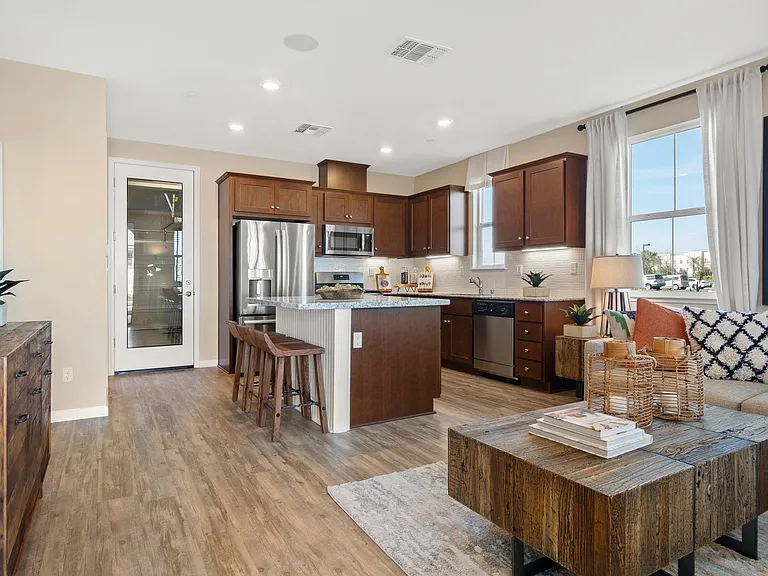 Spacious Townhomes in Provence at Natomas — Photo 18