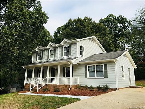 2nd image of 210 Woodridge Dr