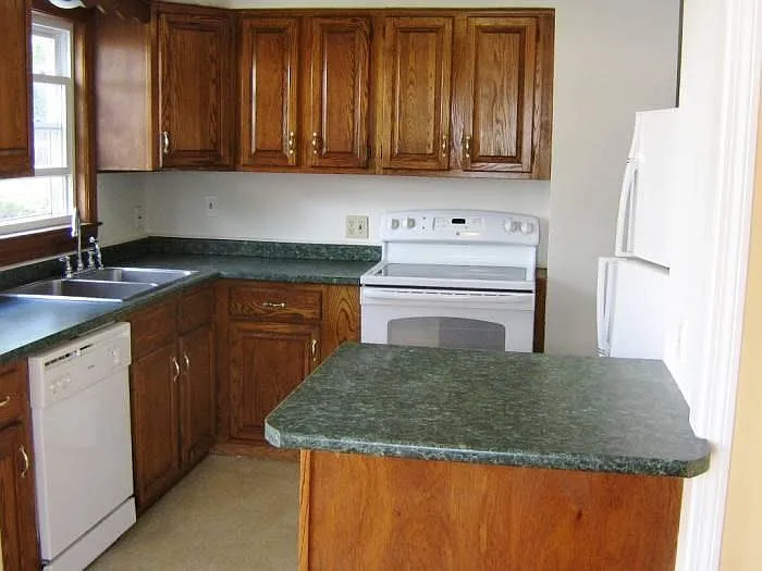 kitchen - 13 Morton St