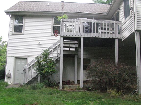 5th image of 102 Lechmere Dr