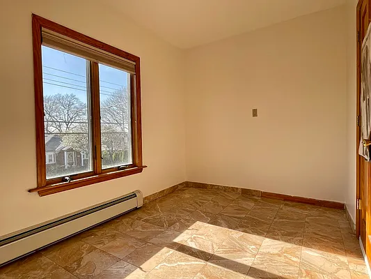Rented by Amorelli Realty | media 10