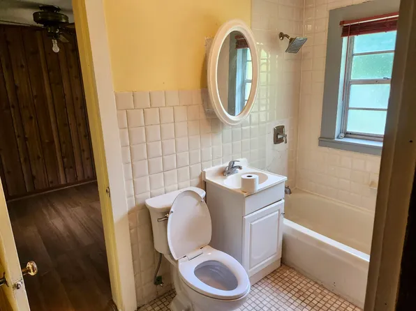211 NE Labelle Ter, Lake City, FL 32055