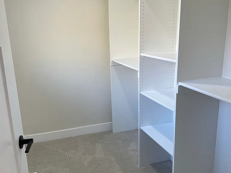 864 N 350 E — Photo 19