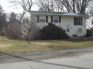 328 S 18th St, Chesterton, IN 46304