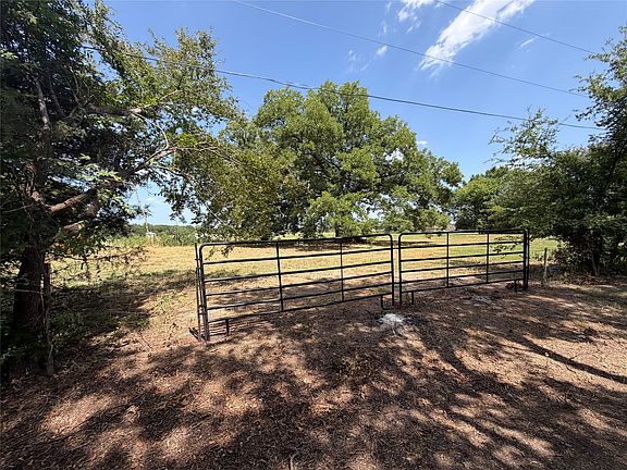 2nd image of 1195 Rs County Rd #1301