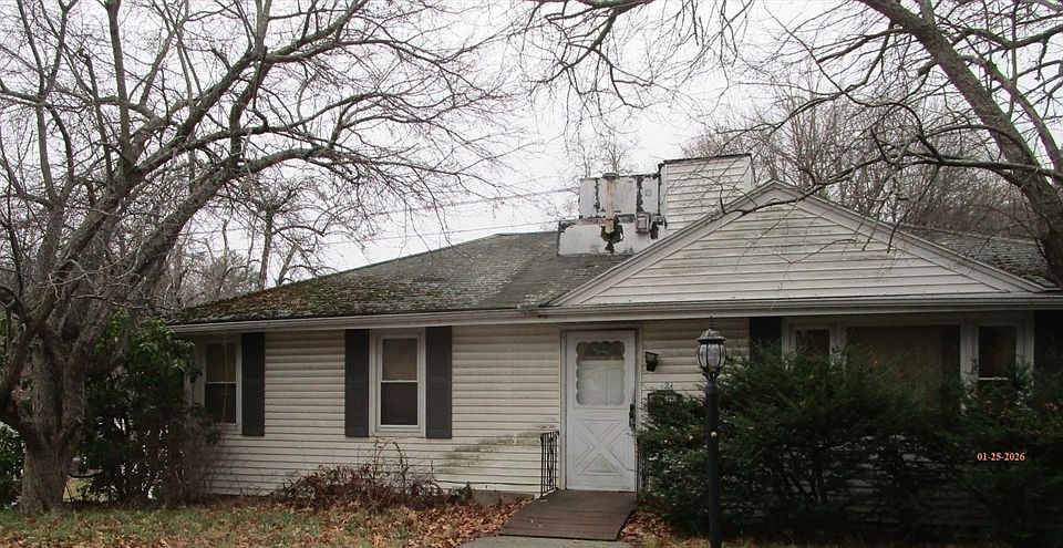 2nd image of 21 Baxter St