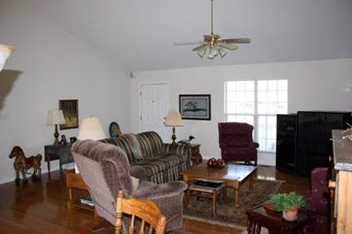 4th image of 1242 Emerald Forest Ln