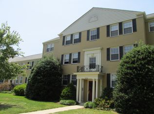 6604 10th St UNIT B1, Alexandria, VA 22307