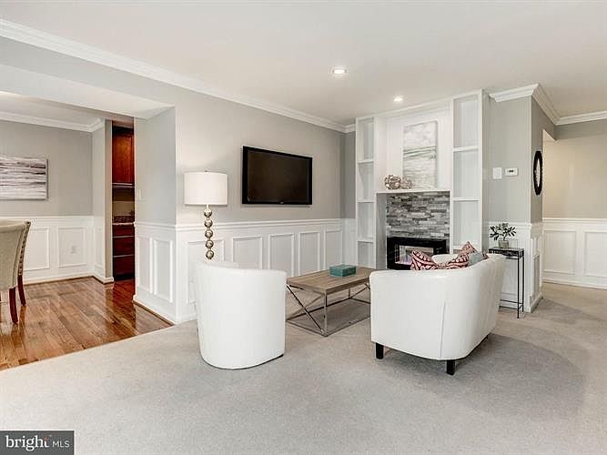 1st image of 35 Canterbury Sq APT 302